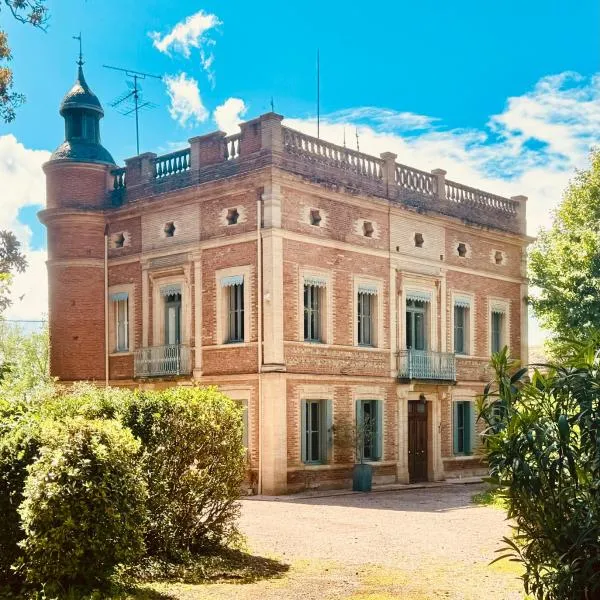 Château à Toulouse, hotel v destinaci Fenouillet