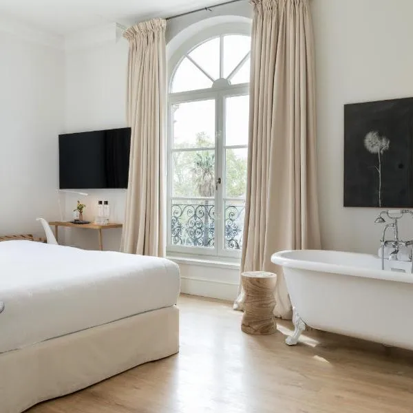 Hotel Tayko Sevilla, hotel v destinaci Seville
