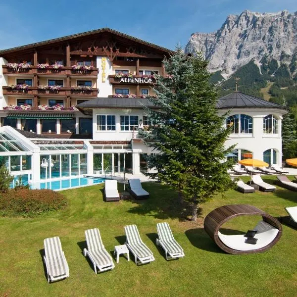 Wellness & Sporthotel Alpenhof: Ehrwald şehrinde bir otel