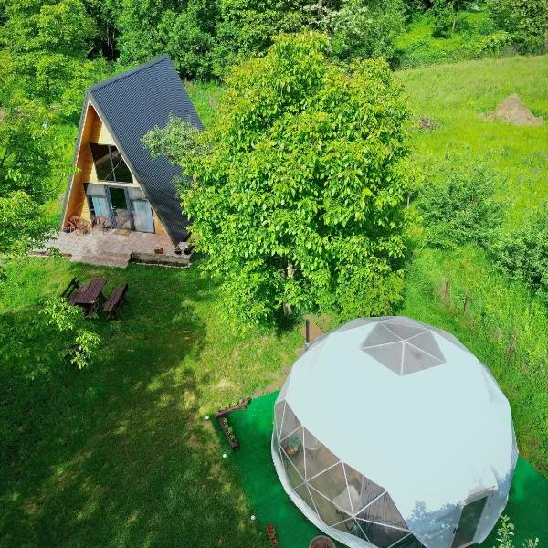 The Frog Glamping, hotel v destinaci Horezu