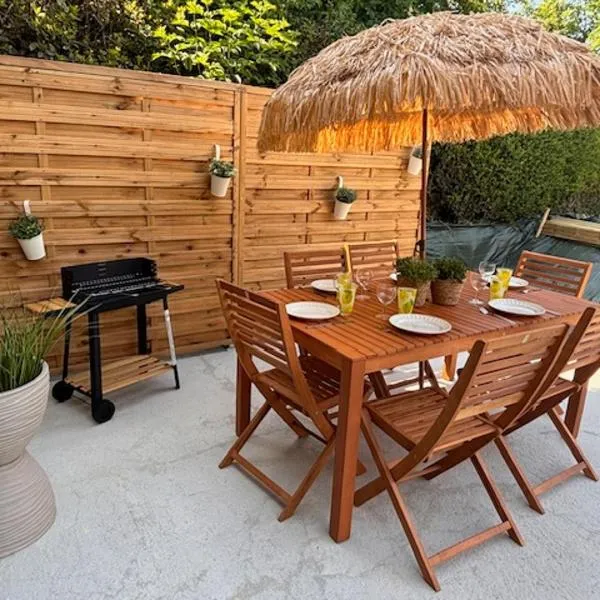 Le Cottage d'Emmy - Rose, hotel in Commes