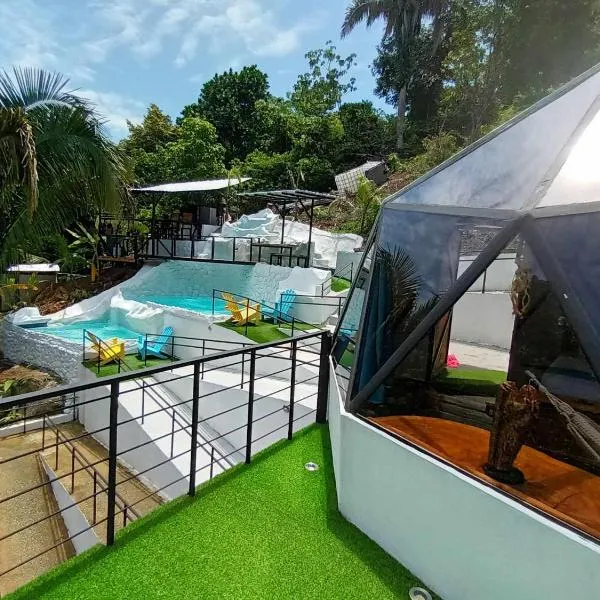 Glamping Tomaselli, hotel v destinaci Manuel Antonio
