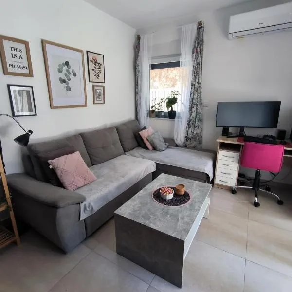 Apartman Emily2 Dramalj, hotelli kohteessa Dramalj