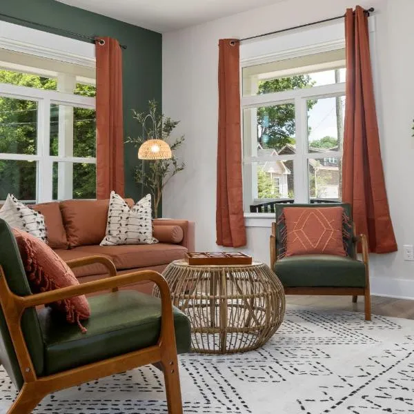 Brand New 4bd - Modern - Prime Location - Spacious, hotel v destinaci Raleigh