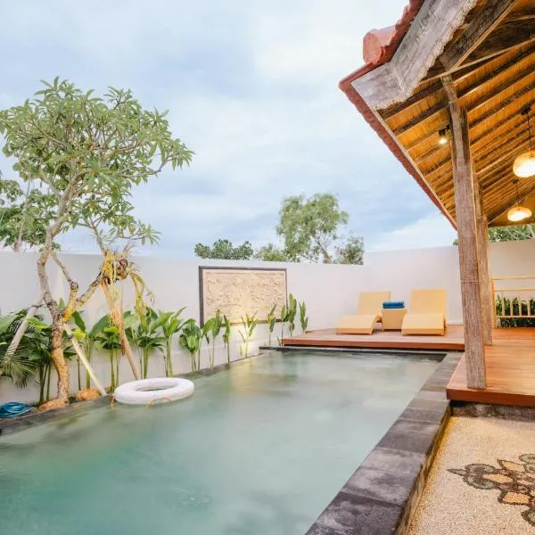 Lungid Sari Uluwatu, отель в Улувату