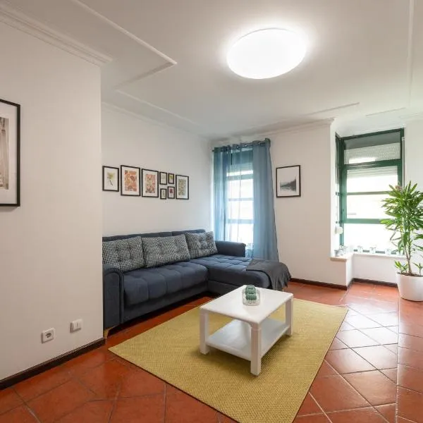 Lovely house, Paredes Alenquer, hotel v destinaci Alenquer