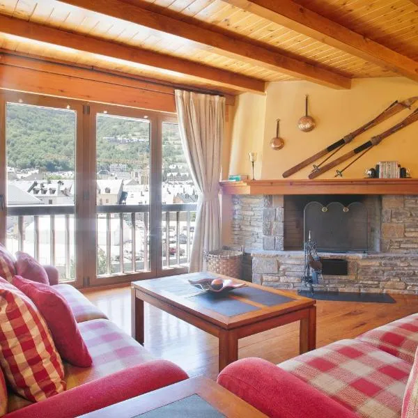 Luderna - Apartamento Dera Pincèla – hotel w mieście Vielha