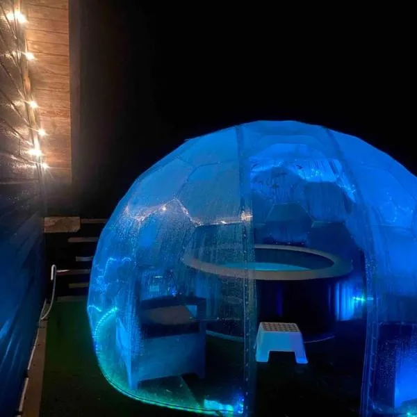 La Bulle / Jacuzzi, dome et terasse à la campagne – hotel w mieście Moussey
