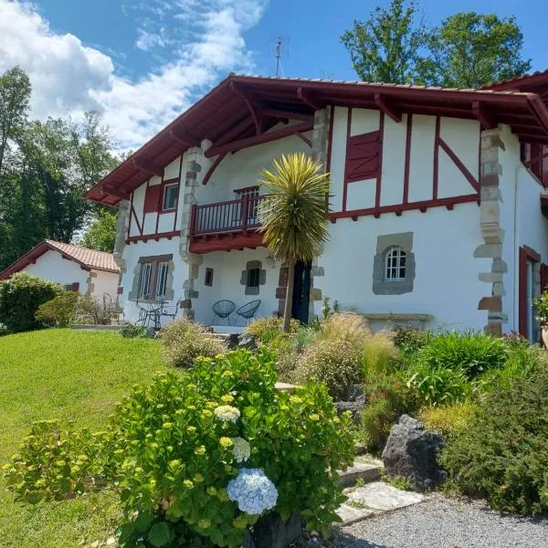 VILLA XARAN ERDIAN Chambres d'hôtes, hotel v destinaci Espelette