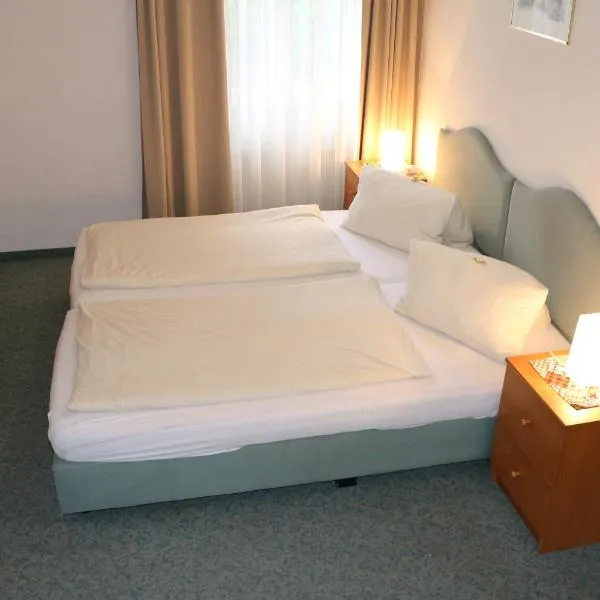 Pension - Alt - Strassgang, hotel ve uŠtýrském Hradci