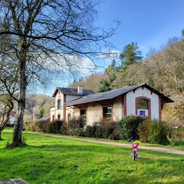 Ostal Scrignac - Gîte d'étape de la Gare – hotel w mieście Scrignac