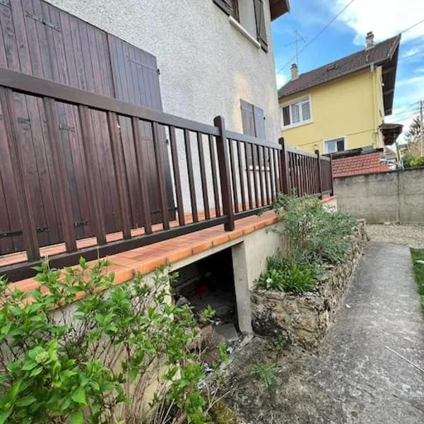 Maison Cosy Sevran Paris CDG, hotel en Sevran