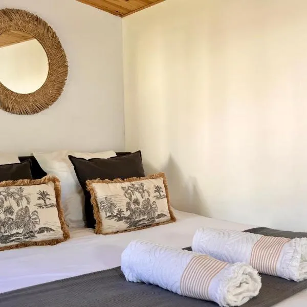 L'Oranger - Magnifique Studio Indépendant Sur Mougins avec Jacuzzi Privé - Parking - Climatisation, hotel v destinaci Mougins