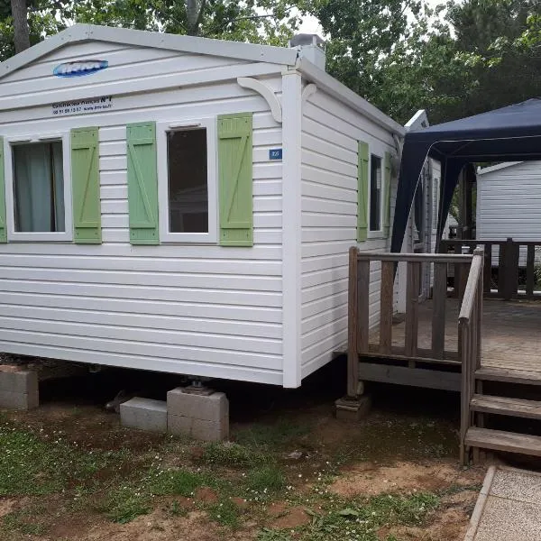 Vias Plage Camping Salisses, hotel i Vias