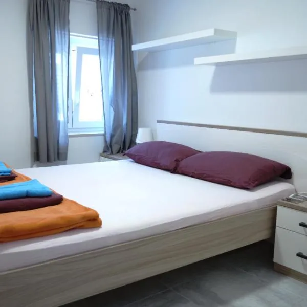Hostel Pirano, khách sạn ở Piran