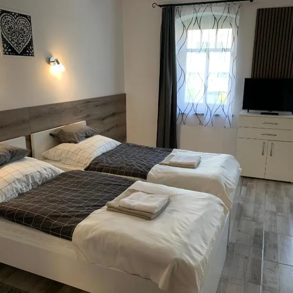 Három Grácia Vendégház, hotel v destinaci Rábapaty