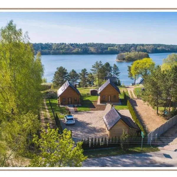 Karmelowe Domki Kaszuby, z jacuzzi na tarasie z widokiem na jezioro, hotell sihtkohas Stężyca