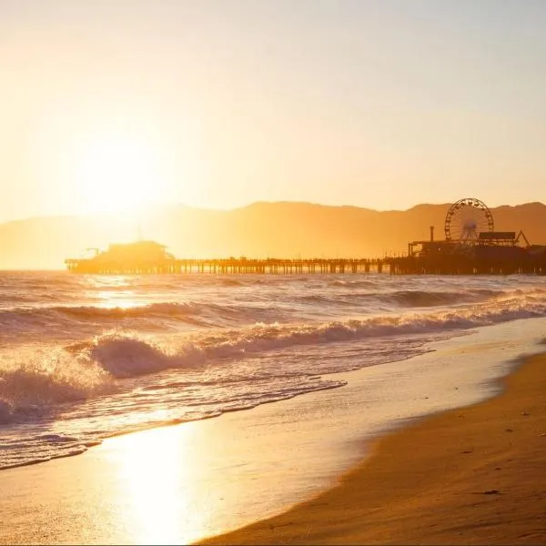 Regent Santa Monica Beach, hotel sa Inceville