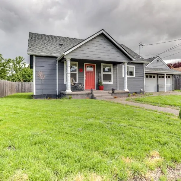Charming McMinnville Home - Walk to Wineries!, Hotel in McMinnville