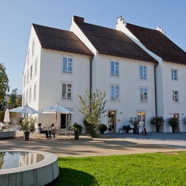 बेसल में, होटल Hotel im Schlosspark