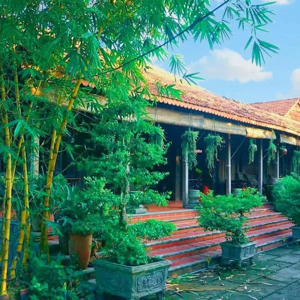 Út Bình Homestay, hotel v destinaci Vinh Long
