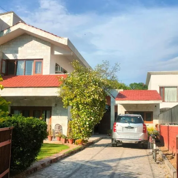 Sweet Home 8 Chandigarh, hotel a Chandīgarh