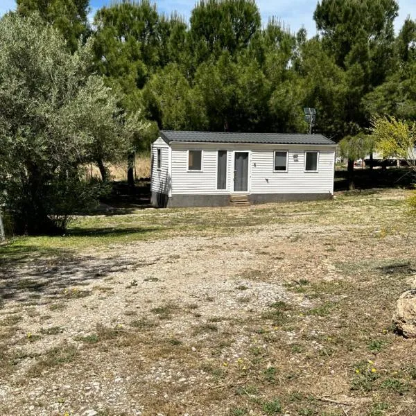 Bungalow BAMBOLERA, hotel v destinácii Torrelaguna