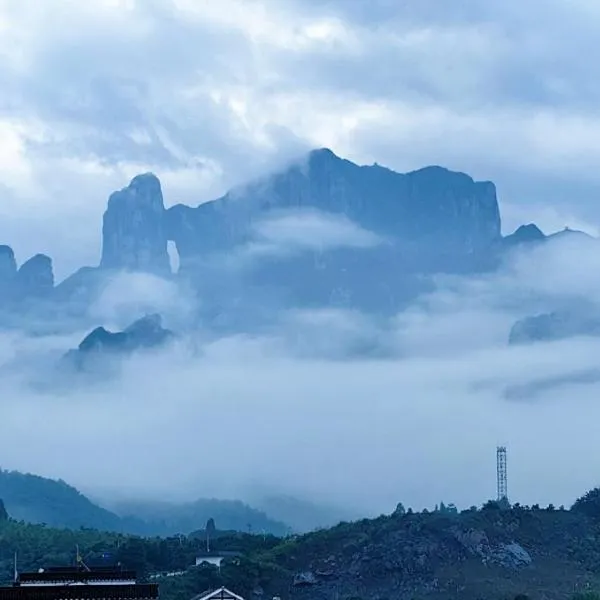 Heaven's Gate Lodge XMAN-Free pick up, hotel in Zhangjiajie