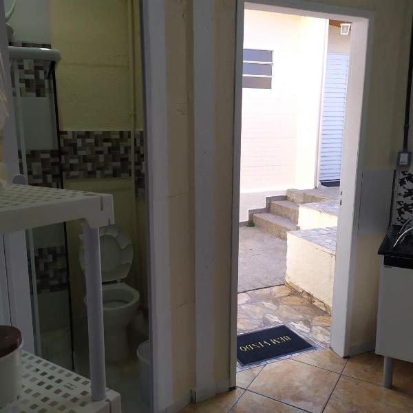 Pousada-Flat-Kitnet Mobiliada c Sala e 40m2 de conforto - Foto 3