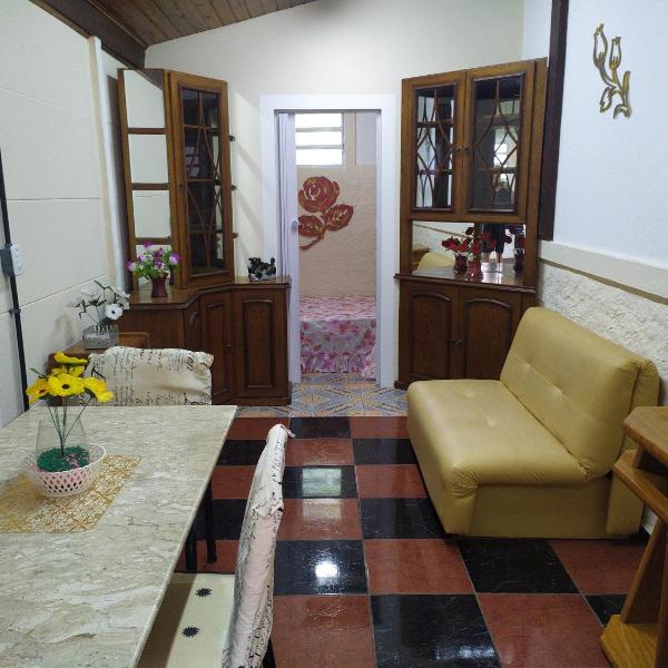 Pousada-Flat-Kitnet Mobiliada c Sala e 40m2 de conforto