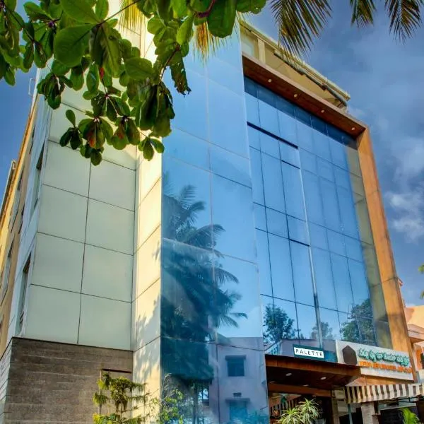 Townhouse Oak JVH hotel (Next to Mysore Road Metro Station), hotel in Sondekoppa