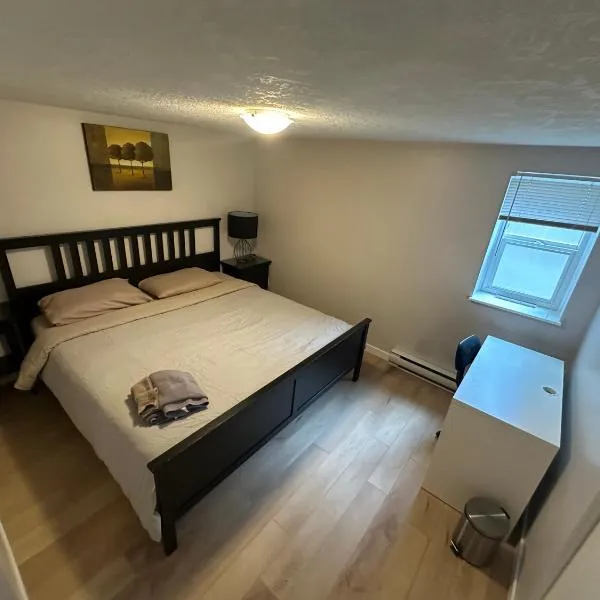 Artistic Apartment Near Downtown, hotel in Victoria