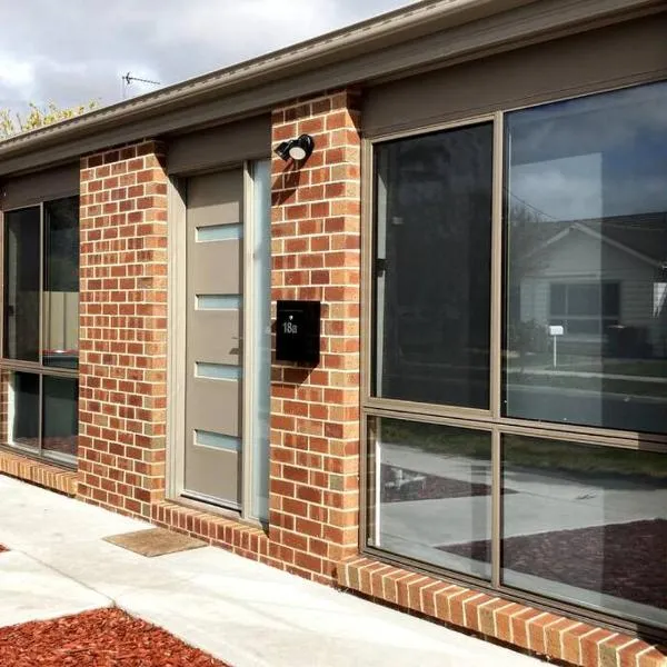 Riverbank, hotel a Horsham