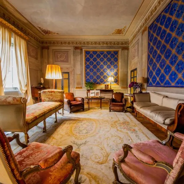 Palazzo Rocchi - Residenza D'Epoca, hotel v destinaci Lucca