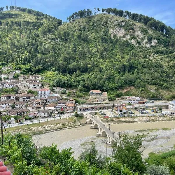 Vila Luen, hotel in Berat