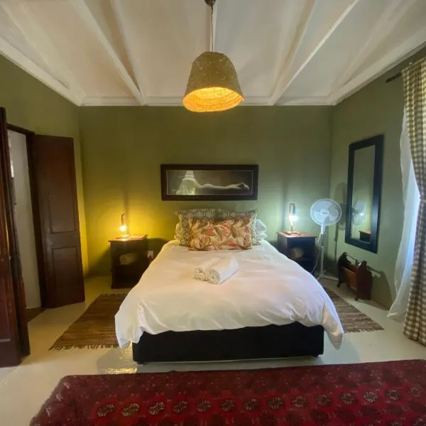 The Riverdeck Accommodation and Backpackers, hotel v destinaci Knysna