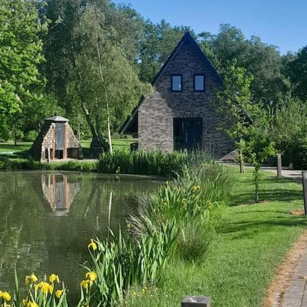 Häuschen am See, hotel v destinaci Cappel
