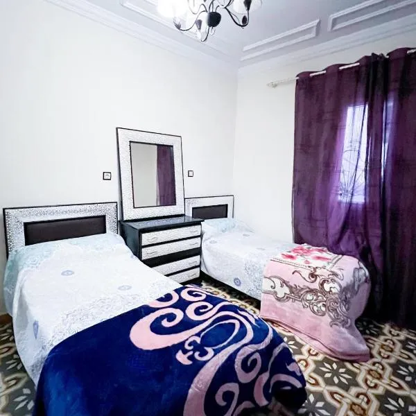 Entire House with private Rooftop, hotel v destinaci Al Hoceïma