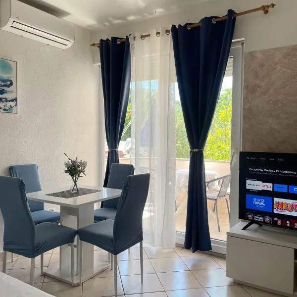 Apartmani Jure, hotel sa Promajna