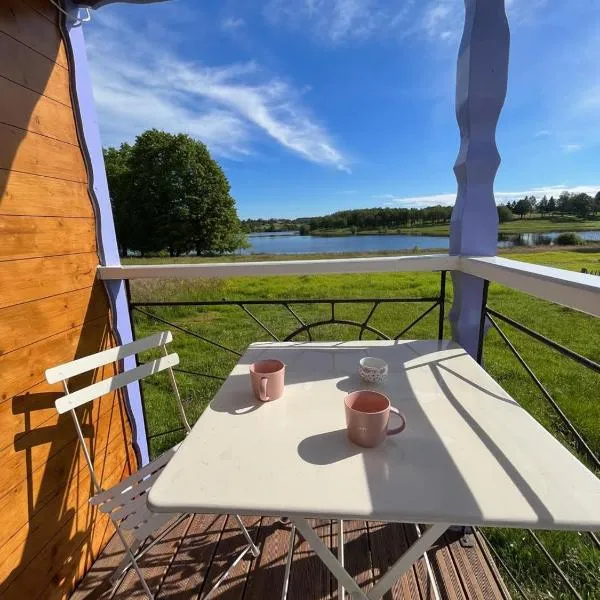 Les logements insolites de la Base Nautique – hotel w mieście Verneuil