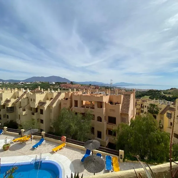 Golf, Relax and Explore Apartment, hotel in Manilva