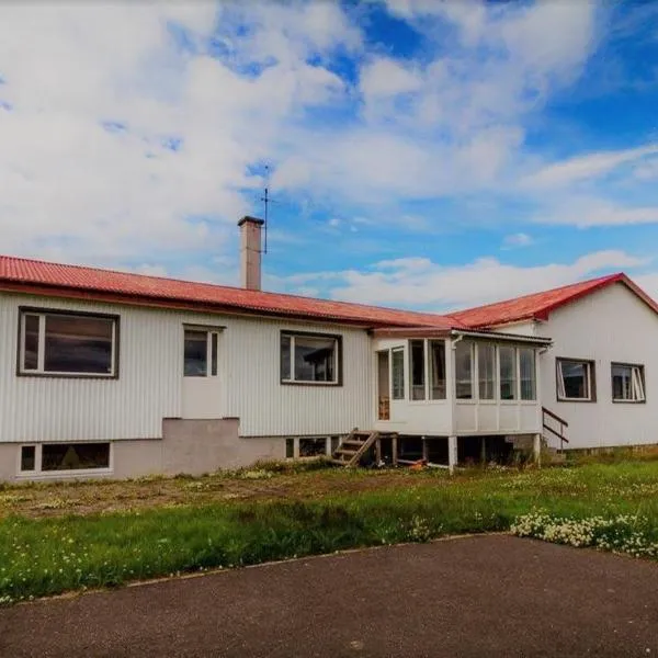 Varpholt House, hotel in Akureyri