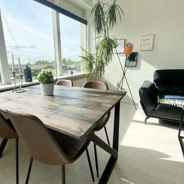 New apartment - close to city center, hotel v mestu Randers