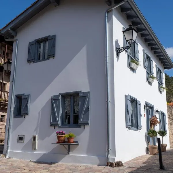 La Esencia – hotel w mieście Ríocorvo