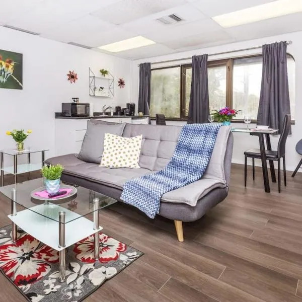 Modern 1BR Condo - Chinatown Near Little Italy、オタワのホテル