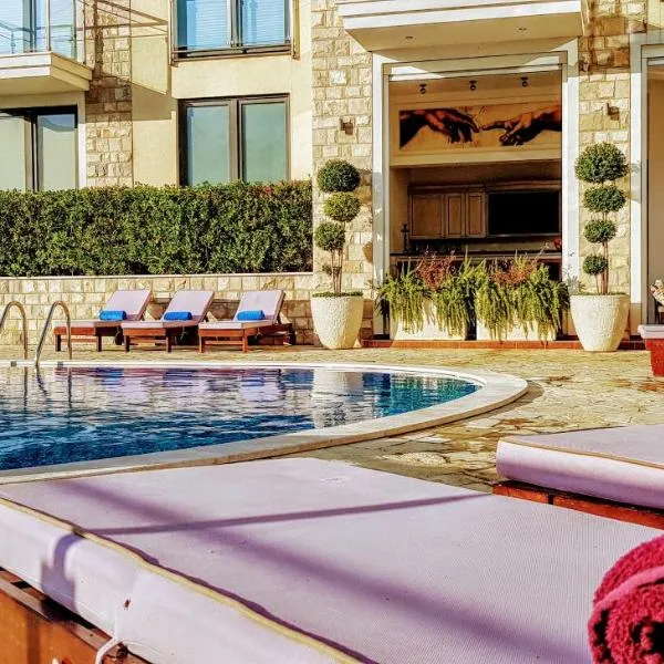 Royal Serenity, hotel v destinaci Becici