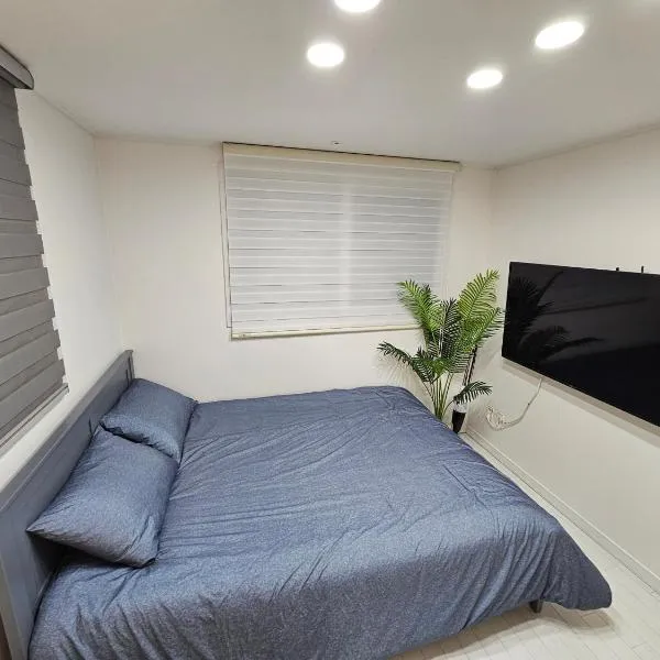 Hwagok Station House near Hongdae, hotel in Seoul