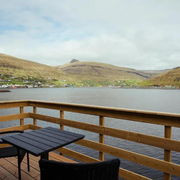 Seadreams Nest - Luxurious Waterfront Retreat, hotel v destinaci Vestmanna