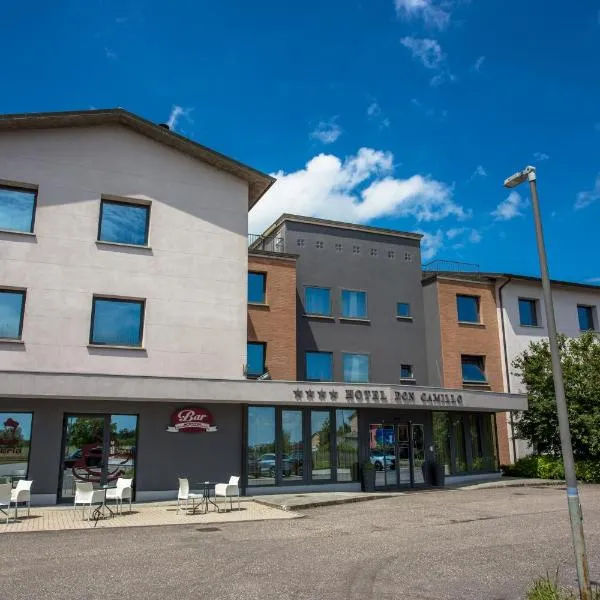 HOTEL DON CAMILLO, hotel Brescellóban