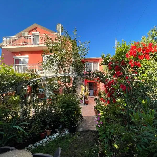 Studio Max, hotel v destinaci Bijela